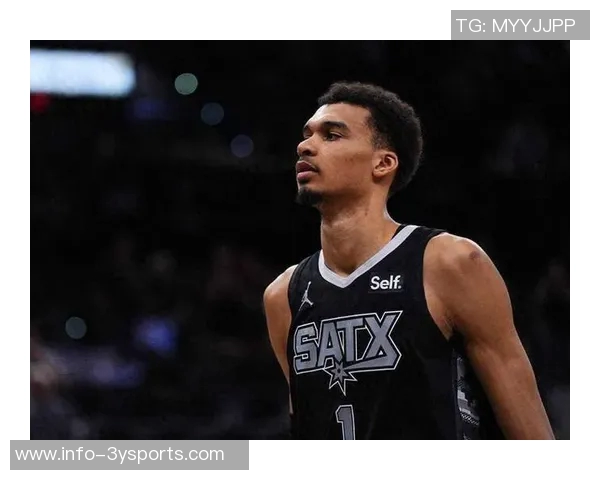 文班亚马因左小腿紧张状态成疑本赛季至今满勤能否出战国王尚未确定