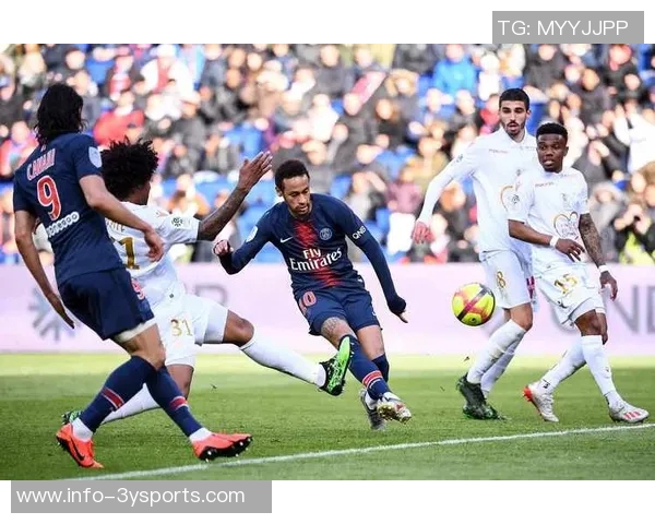 巴萨密切关注阿尔瓦雷斯状态两个月西甲进球荒引发担忧